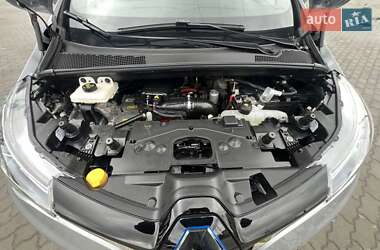 Хэтчбек Renault Zoe 2021 в 