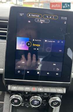 Хэтчбек Renault Zoe 2021 в 