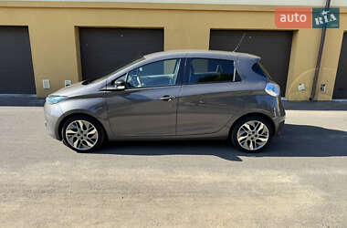 Хетчбек Renault Zoe 2016 в 