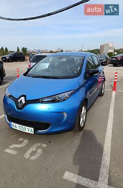 Хетчбек Renault Zoe 2016 в Києві