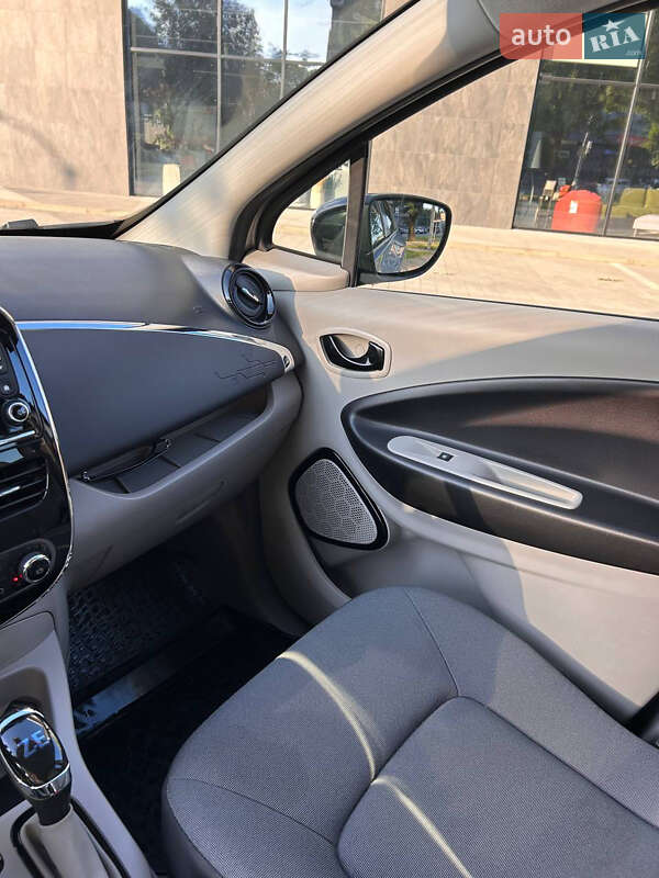 Хэтчбек Renault Zoe 2016 в Ужгороде