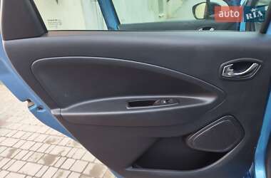 Хэтчбек Renault Zoe 2017 в 