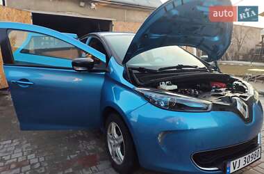 Хэтчбек Renault Zoe 2017 в 