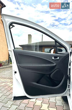 Хетчбек Renault Zoe 2022 в 