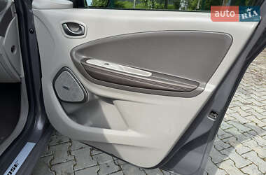 Хэтчбек Renault Zoe 2017 в 