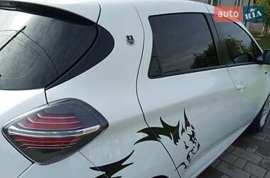 Хетчбек Renault Zoe 2021 в 