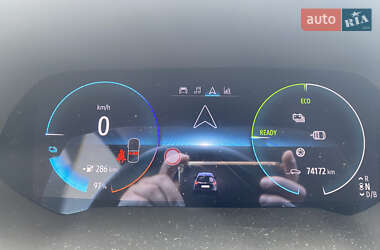 Хэтчбек Renault Zoe 2019 в 