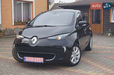 Хетчбек Renault Zoe 2015 в 