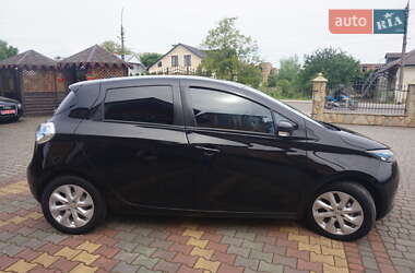 Хетчбек Renault Zoe 2015 в 