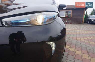 Хетчбек Renault Zoe 2015 в 