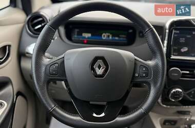 Хэтчбек Renault Zoe 2016 в 