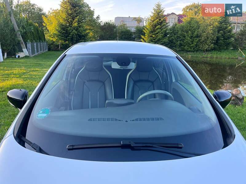 Хетчбек Renault Zoe 2017 в Самборі