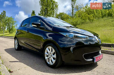 Хетчбек Renault Zoe 2016 в 