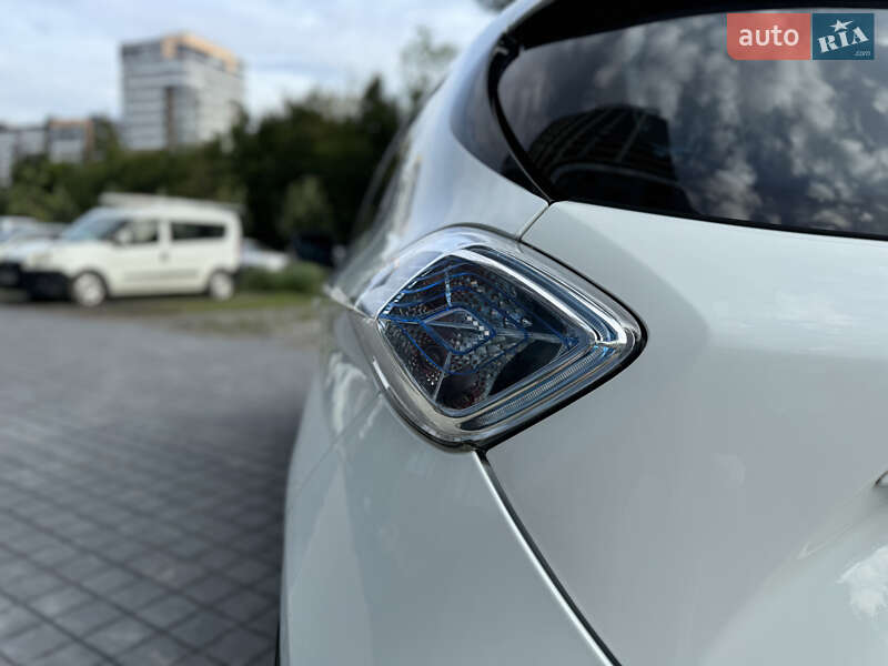 Хэтчбек Renault Zoe 2015 в Львове