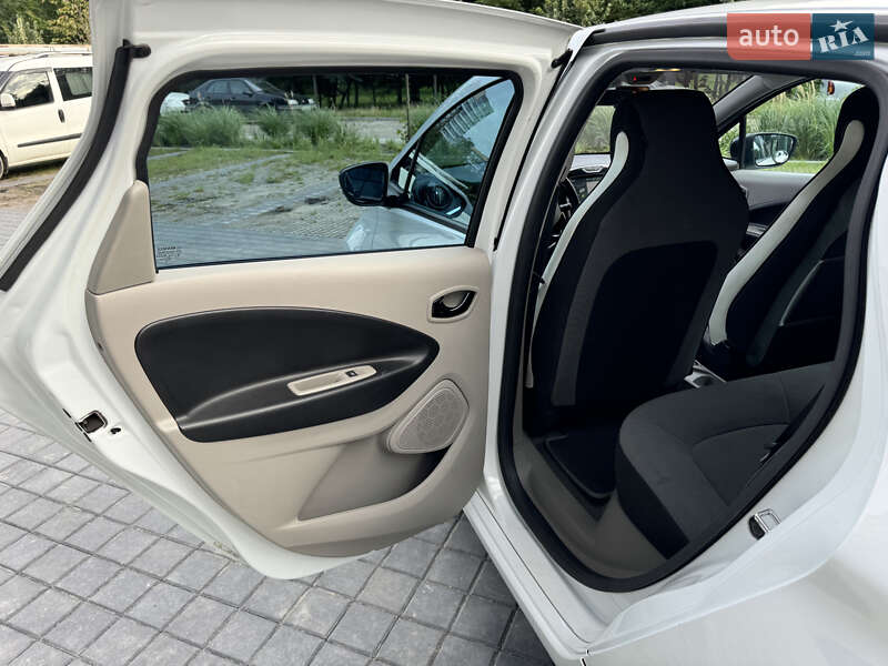 Хэтчбек Renault Zoe 2015 в Львове