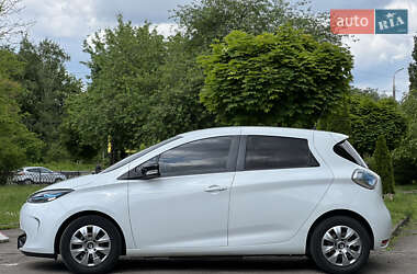 Хэтчбек Renault Zoe 2015 в 