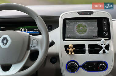 Хэтчбек Renault Zoe 2015 в 