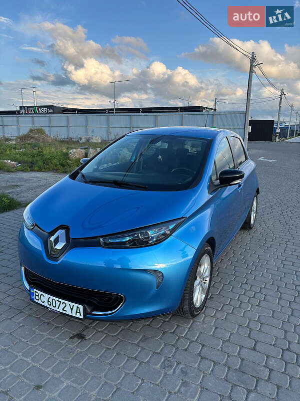 Хэтчбек Renault Zoe 2018 в 