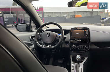 Хэтчбек Renault Zoe 2018 в 