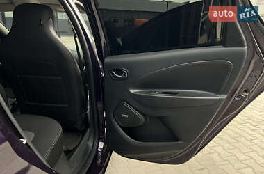 Хэтчбек Renault Zoe 2018 в 