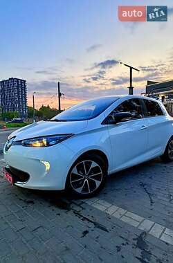 Хэтчбек Renault Zoe 2017 в 