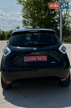 Хэтчбек Renault Zoe 2017 в 