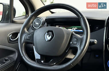 Хэтчбек Renault Zoe 2019 в 