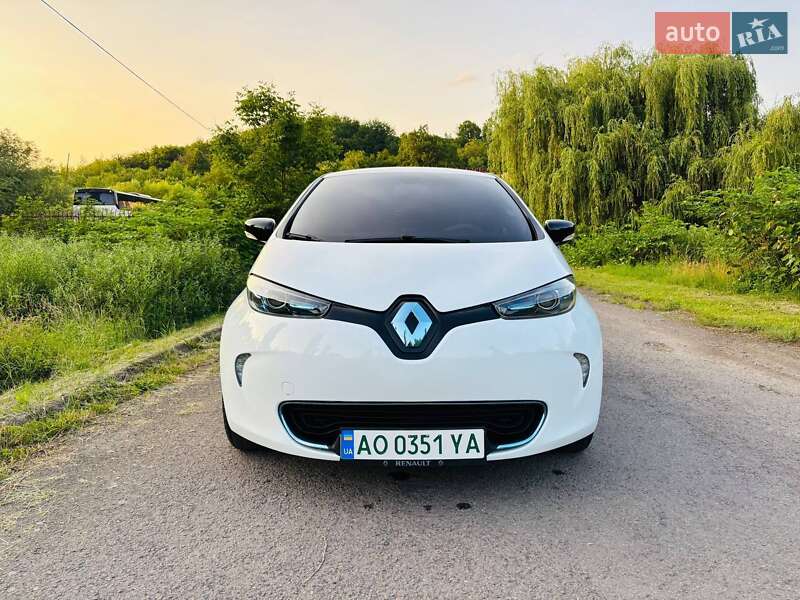 Хетчбек Renault Zoe 2015 в Ужгороді