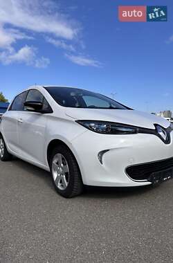 Хетчбек Renault Zoe 2016 в Києві