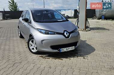 Хэтчбек Renault Zoe 2015 в 