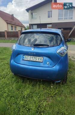 Хэтчбек Renault Zoe 2016 в 