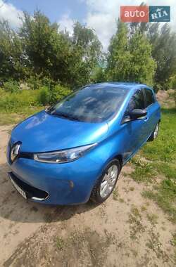 Хэтчбек Renault Zoe 2016 в 