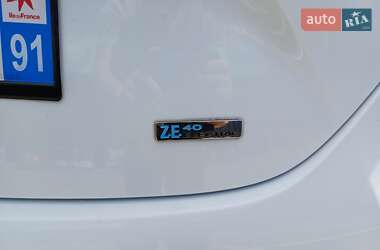 Хэтчбек Renault Zoe 2017 в 