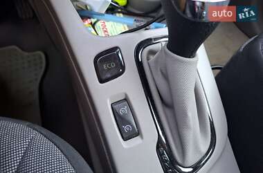 Хэтчбек Renault Zoe 2014 в 