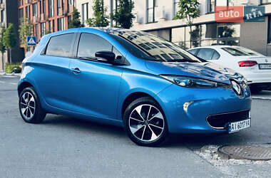 Хэтчбек Renault Zoe 2017 в 