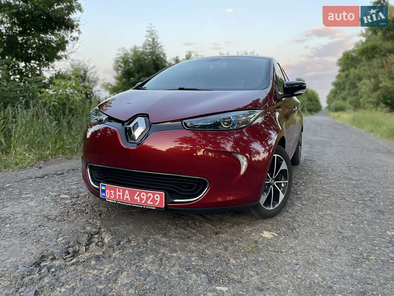 Хэтчбек Renault Zoe 2017 в 