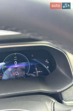 Хэтчбек Renault Zoe 2020 в 