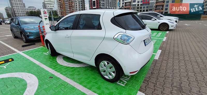 Хэтчбек Renault Zoe 2015 в Киеве фото 4 Хэтчбек Renault Zoe 2015 в Киеве