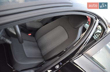 Хэтчбек Renault Zoe 2019 в 