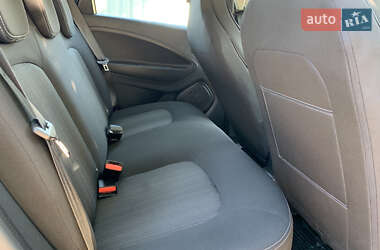 Хэтчбек Renault Zoe 2017 в 