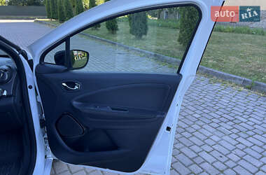 Хетчбек Renault Zoe 2017 в 