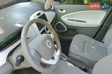 Хэтчбек Renault Zoe 2017 в 