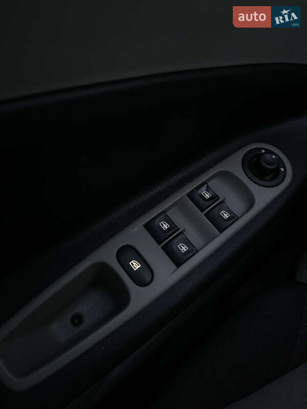 Хетчбек Renault Zoe 2015 в Львові