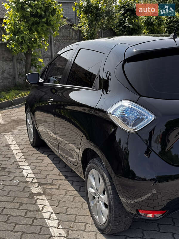 Хэтчбек Renault Zoe 2017 в Городке