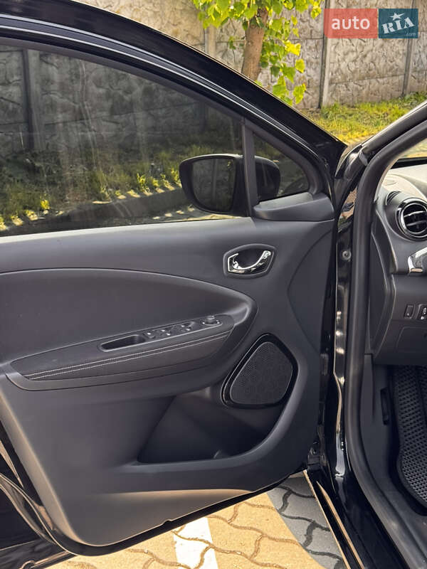 Хэтчбек Renault Zoe 2017 в Городке