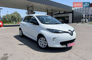 Хэтчбек Renault Zoe 2017 в 
