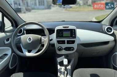 Хэтчбек Renault Zoe 2017 в 