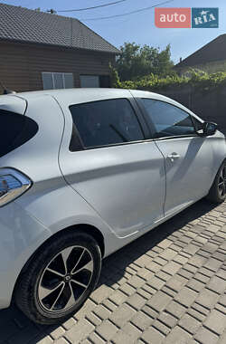 Хэтчбек Renault Zoe 2014 в 