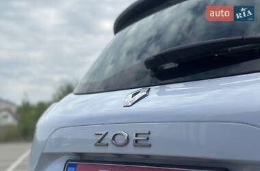 Хэтчбек Renault Zoe 2020 в 