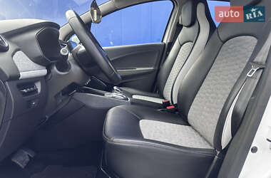 Хэтчбек Renault Zoe 2020 в 
